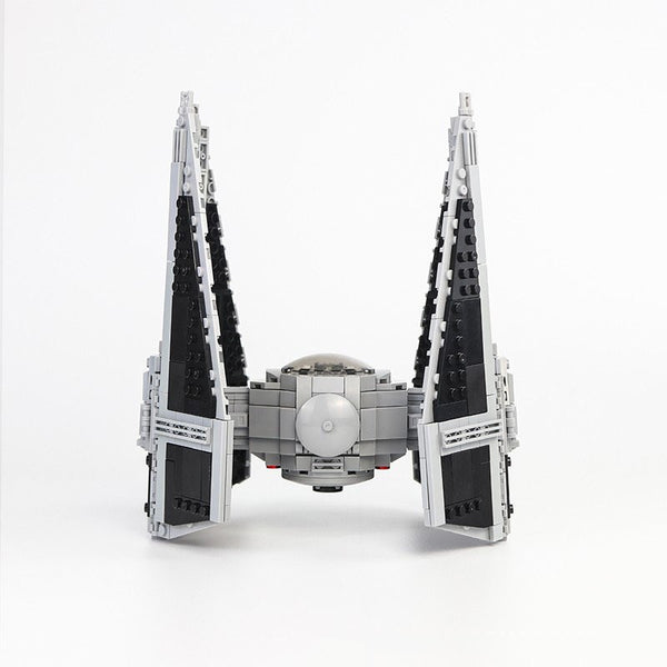 Caza Titanium Fighter con Motor Iónico Doble - Bloques de Construcción
