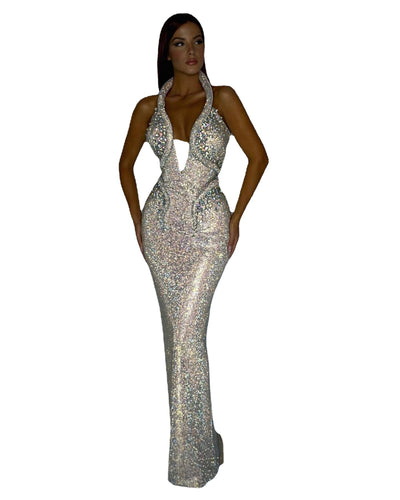 Vestido de Noche Elegante con Lentejuelas y Cola Fluida - Image 13
