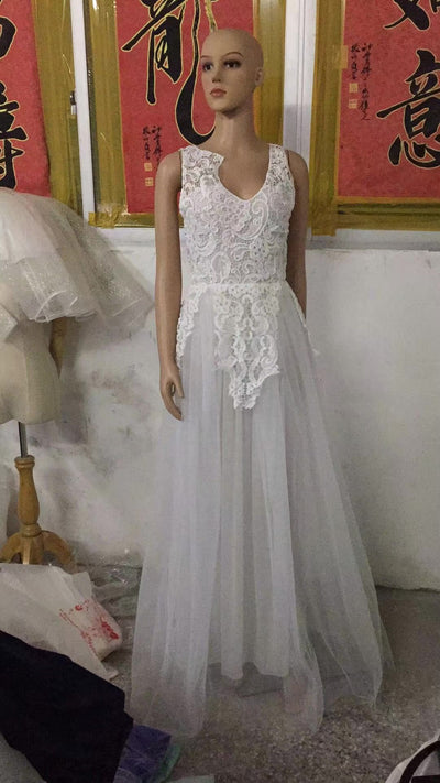 Vestido de Novia sin Mangas con Encaje Floral Elegante - Image 7