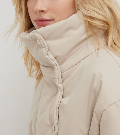 Abrigo Acolchado de Algodón con Cuello Alto - Corte Irregular Midi - Image 8