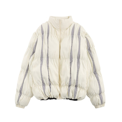 Abrigo Tipo Pan con Cuello Alzado y Costuras Plisadas en Contraste de Rayas para Hombre - Image 14