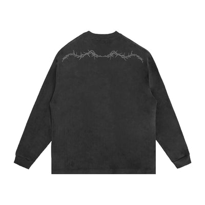 Playera Manga Larga Cuello Redondo con Bordado Gótico para Hombre - Image 11