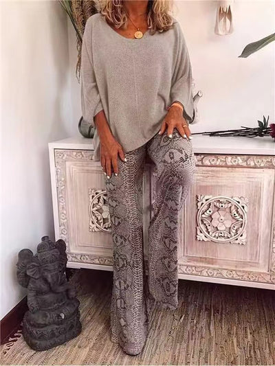 Conjunto Elegante: Blusa Básica + Pantalón Estampado - Image 9