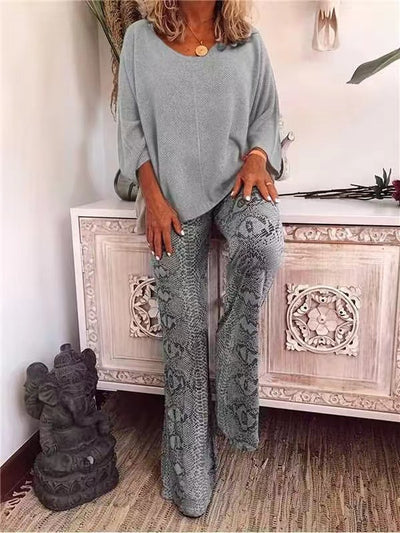 Conjunto Elegante: Blusa Básica + Pantalón Estampado - Image 10