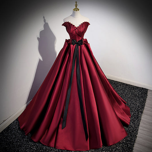 Vestido de Novia Rojo Satinado para Anfitriona - Image 8