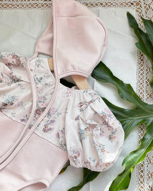 Traje de Baño para Bebé Estampado Floral con Gorro Protector - Image 9
