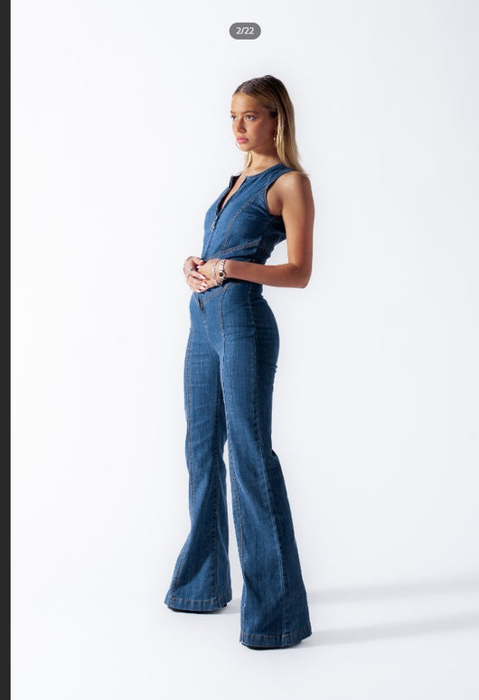 Jumpsuit Ajustado Elegante con Espalda Descubierta y Detalle Corazón - Image 15