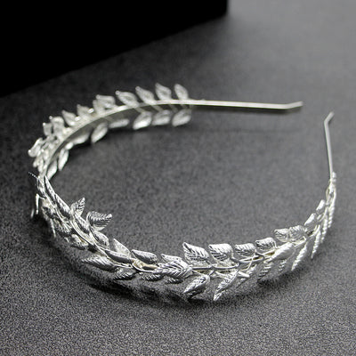 Diadema Nupcial de Hojas Doradas Corona de Aleación - Image 10