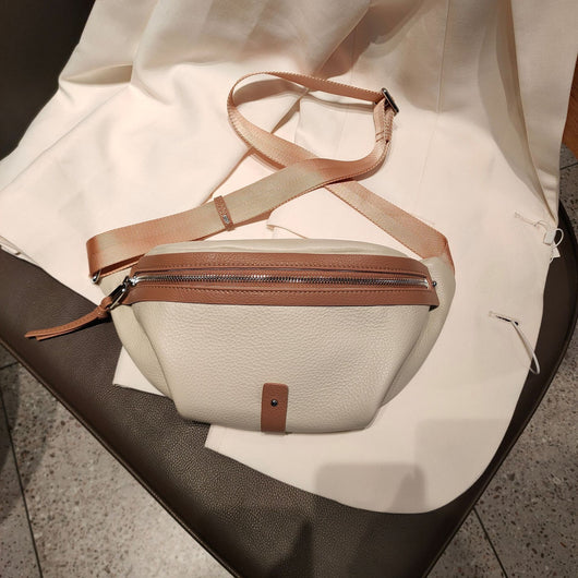 Bolso de Cintura en Cuero Genuino para Mujer - Diseño Minimalista y Versátil - Image 21