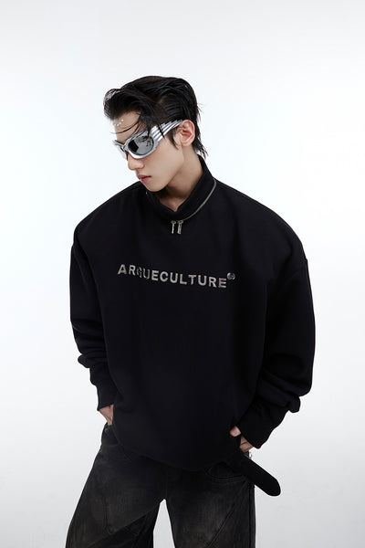 Suéter con Cuello Alto y Hombreras de Diseño Contemporáneo - Image 9