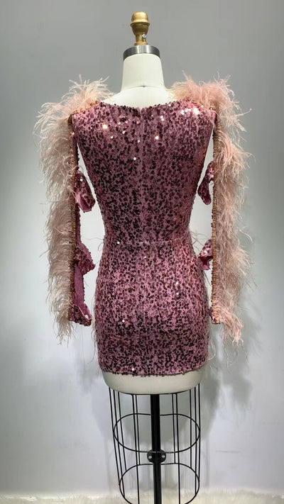 Vestido de Fiesta Ajustado con Lentejuelas y Plumas - Manga Larga Escotado - Image 21