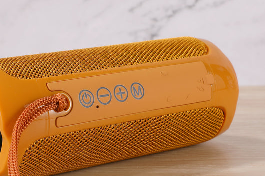 Parlante Bluetooth Portátil de Tela con Soporte para Tarjetas - Image 13