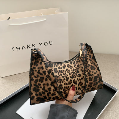 Bolsa Axilar Estampado Leopardo Vaca - Image 5