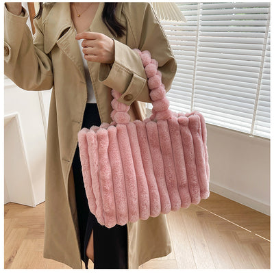Bolso de Hombro Amplio con Capacidad Grande y Diseño Moderno en Peluche - Image 17