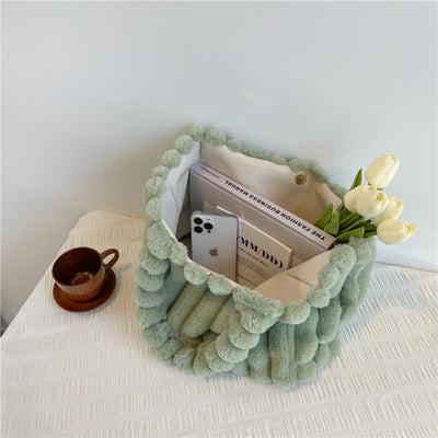 Bolso de Hombro Amplio con Capacidad Grande y Diseño Moderno en Peluche - Image 25