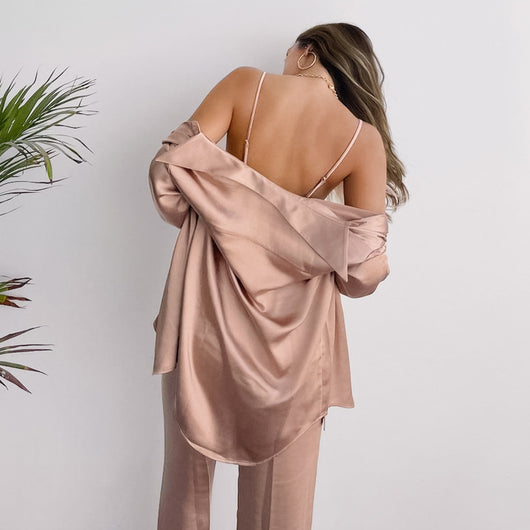 Conjunto de Pijama Satinado de 3 Piezas - Estilo Europeo Elegante - Image 21