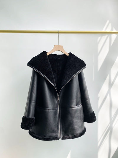 Abrigo de Cuero Nórdico para Mujer - Image 12