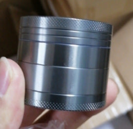 Molinillo de Hierbas Profesional de Aluminio - Desmenuzador de 4 Capas - Image 20