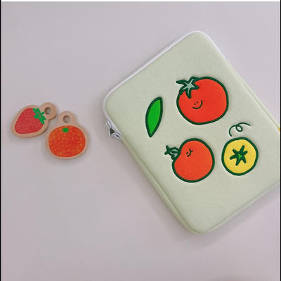 Funda de Tablet con Diseño Bordado de Tomate y Libreta Integrada - Image 8