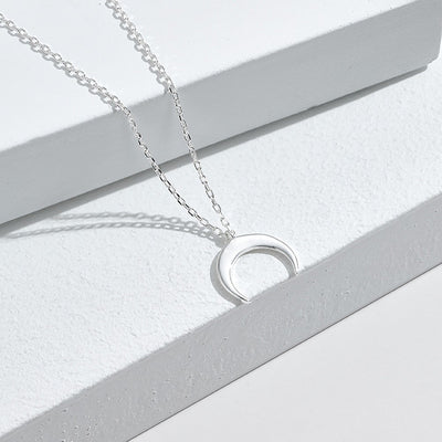 Collar Colgante Luna Minimalista en Plata de Ley - Image 12
