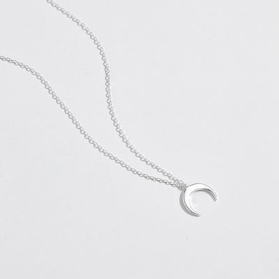 Collar Colgante Luna Minimalista en Plata de Ley - Image 14