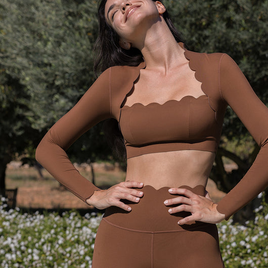 Chaqueta Deportiva Ajustada para Pilates y Yoga - Image 11