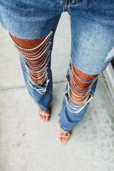 Pantalones Rectos para Mujer con Roturas y Cadenas Decorativas - Image 16