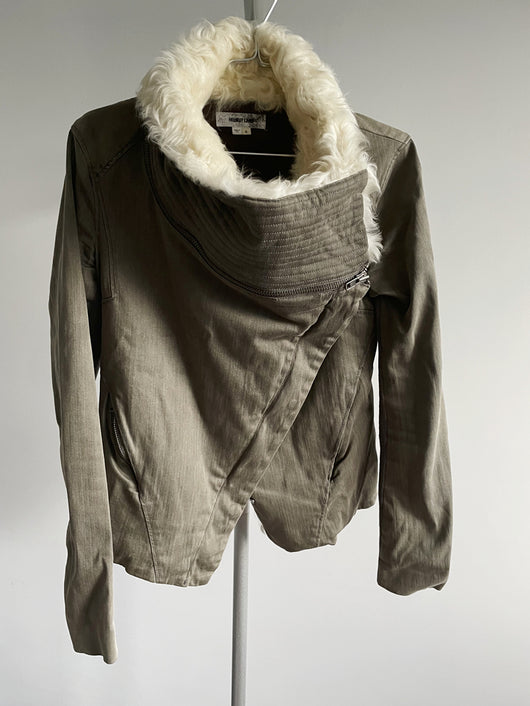 Chaqueta de Conejo Multifuncional con Cierre y Costuras Funcionales para Mujer - Image 18