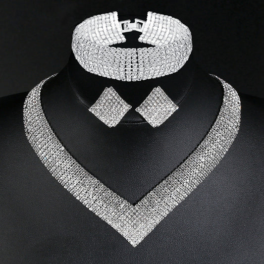 Conjunto de Aretes, Collar y Pulsera con Cristales Brillantes