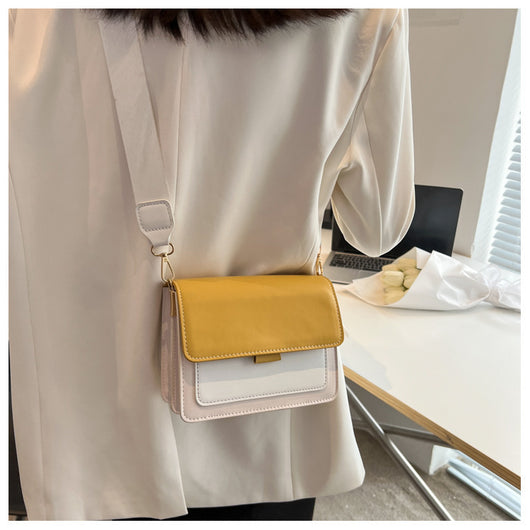 Bolso Bandolera Cuadrado Pequeño con Cadena Metálica - Image 11