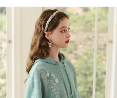 Suéter Holgado con Capucha y Bordado Sherry para Mujer - Image 15