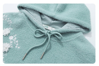Suéter Holgado con Capucha y Bordado Sherry para Mujer - Image 19