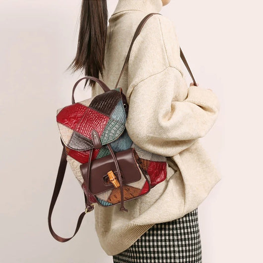 Mochila de Cuero para Viajes con Cordón Ajustable - Image 11