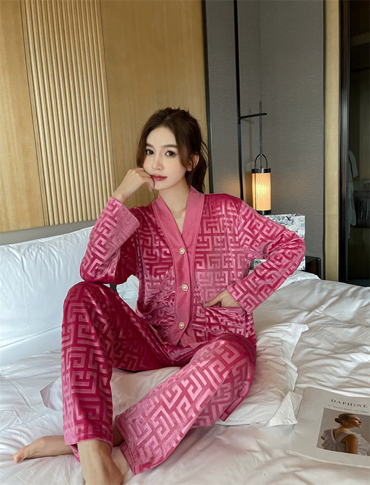 Pijama de Terciopelo Dorado para Mujer - Conjunto Elegante y Cómodo - Image 10