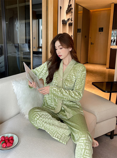 Pijama de Terciopelo Dorado para Mujer - Conjunto Elegante y Cómodo - Image 27