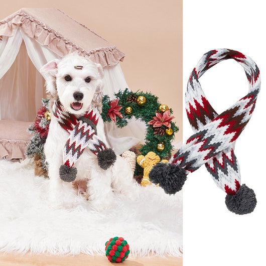 Bufanda Navideña para Mascotas con Rayas de Contraste, Copos de Nieve y Pompones de Pelaje - Image 13