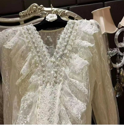 Blusa Artesanal de Encaje Multicapa con Perlas - Colección Primera Historia - Image 9