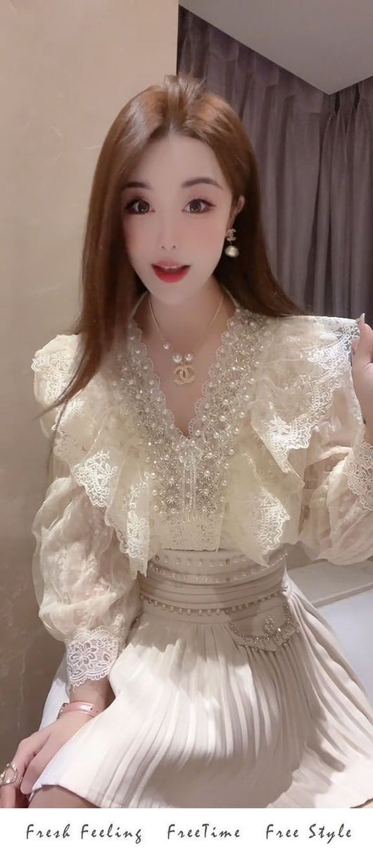 Blusa Artesanal de Encaje Multicapa con Perlas - Colección Primera Historia - Image 11