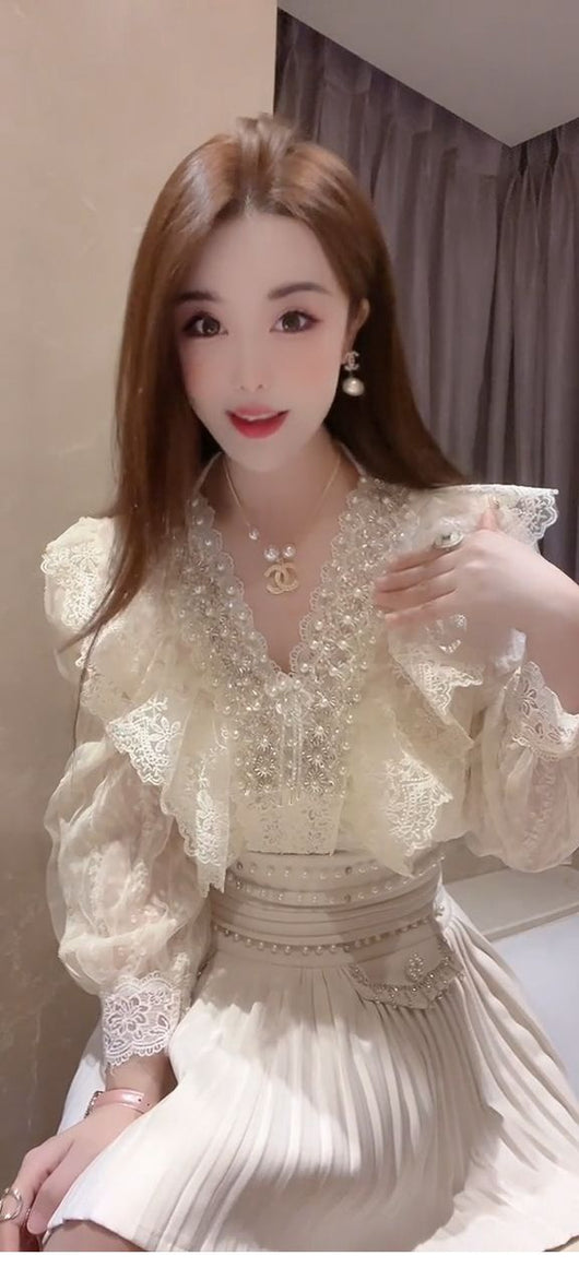 Blusa Artesanal de Encaje Multicapa con Perlas - Colección Primera Historia - Image 14