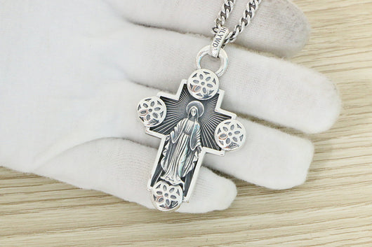 Collar de Plata Esterlina con Colgante Cruz y Flor de Cerezo Vintage Unisex - Image 7