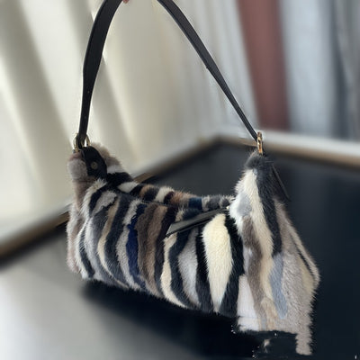 Bolsa Crossbody de Cuero con Costura Artesanal para Mujer - Image 9