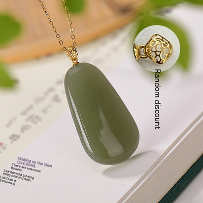 Colgante de Jade Hetian Gris con Incrustaciones de Oro 18K - Image 14