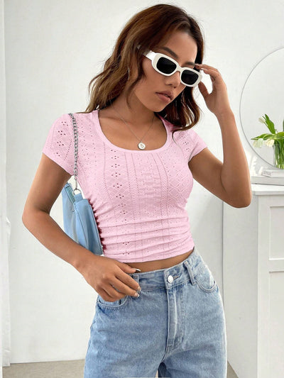 Camiseta Slim Cuello Redondo Bajo con Ojetes para Mujer - Image 8