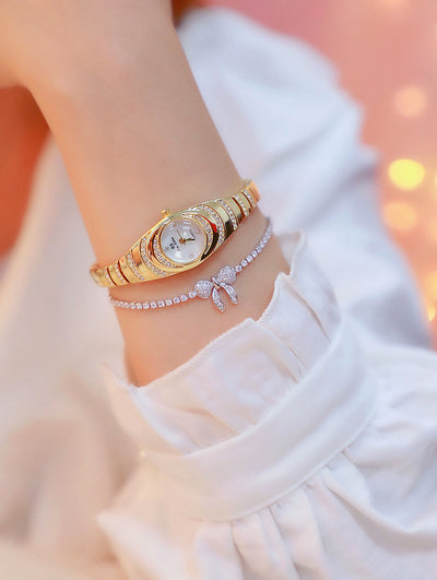 Reloj de Pulsera Dorado con Diamantes para Mujer - Elegancia y Lujo - Image 11