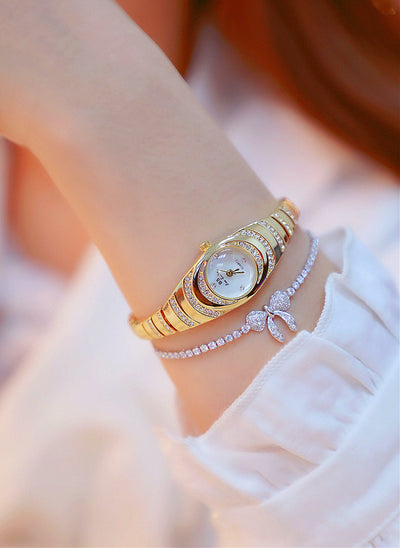 Reloj de Pulsera Dorado con Diamantes para Mujer - Elegancia y Lujo - Image 12
