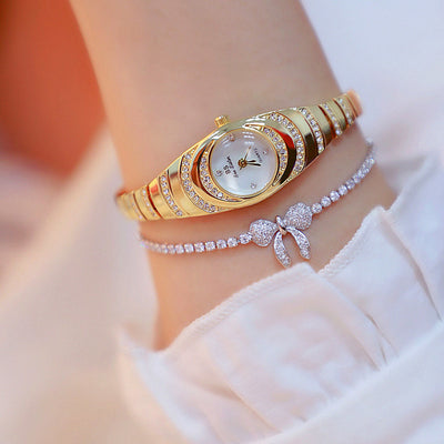 Reloj de Pulsera Dorado con Diamantes para Mujer - Elegancia y Lujo - Image 13