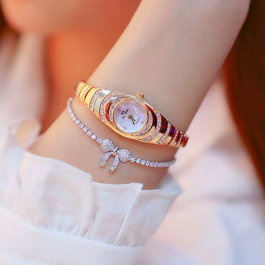 Reloj de Pulsera Dorado con Diamantes para Mujer - Elegancia y Lujo - Image 16