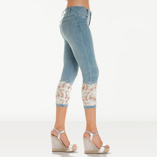 Pantalones Cropped de Encaje Elegante - Image 3