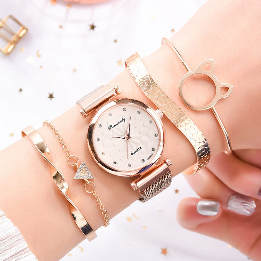 Pulsera Reloj con Cierre Magnético Floral y Malla Milanesa - Image 11