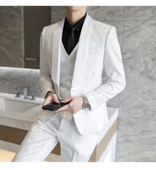 Traje de Tres Piezas Elegante con Detalles Grabados para Bodas - Image 31